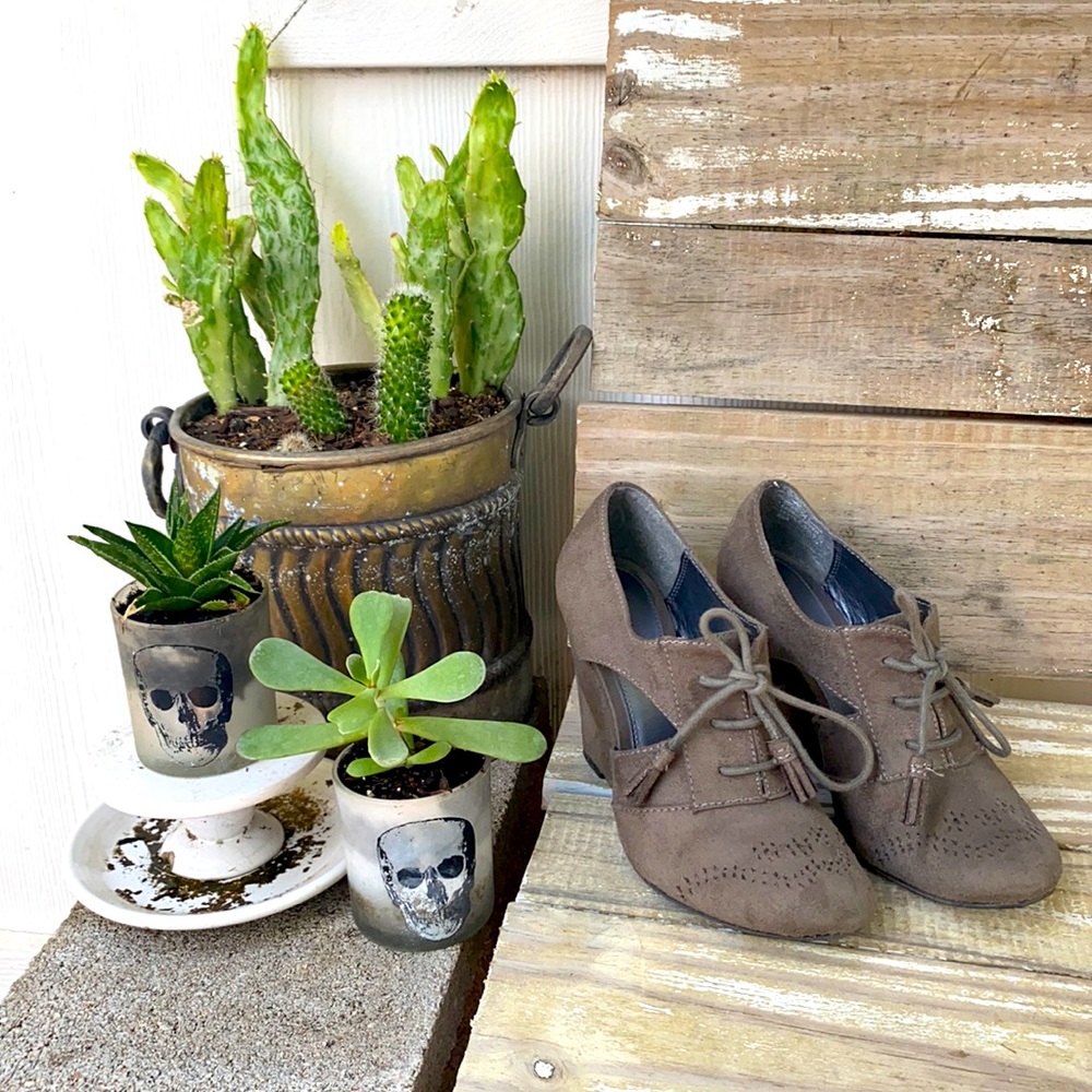 Suede Bakers Wedge